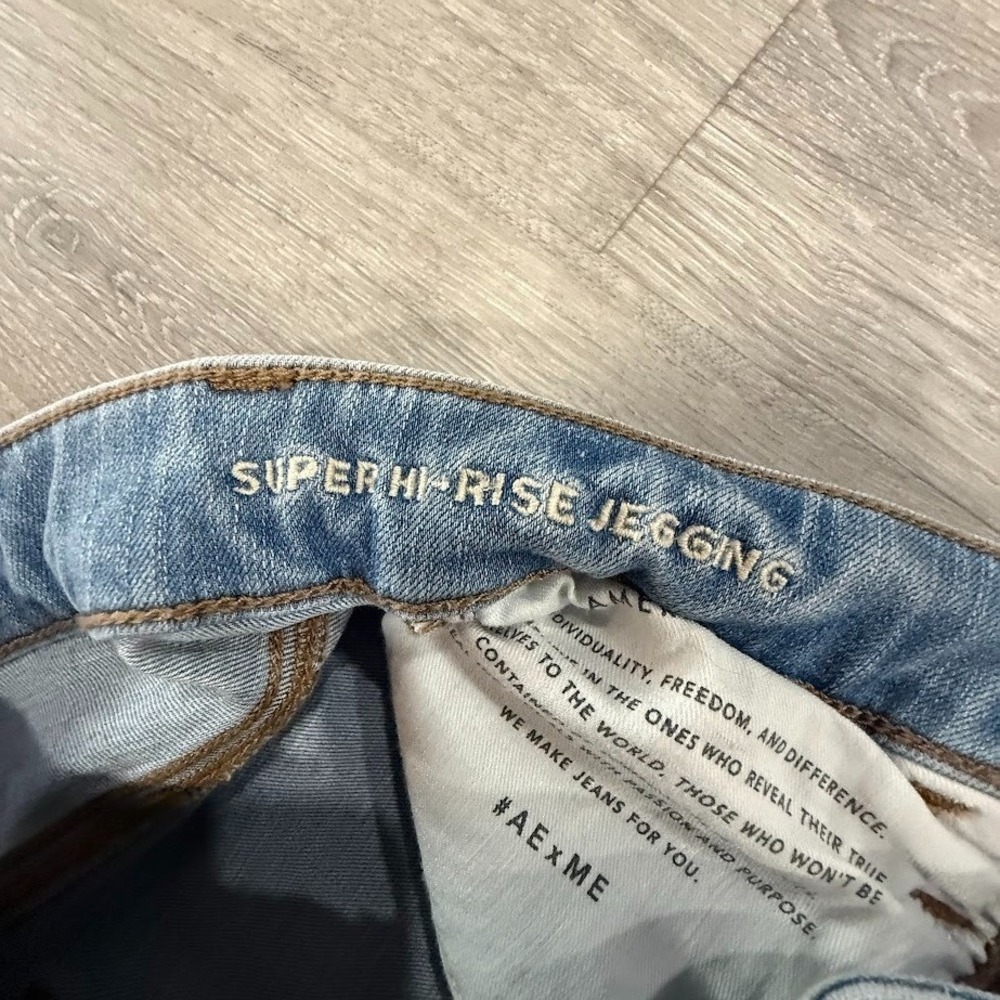 American Eagle Super Hi-Rise Jegging Women's 00 Regular Light Wash Stretch Denim - Picture 7 of 8